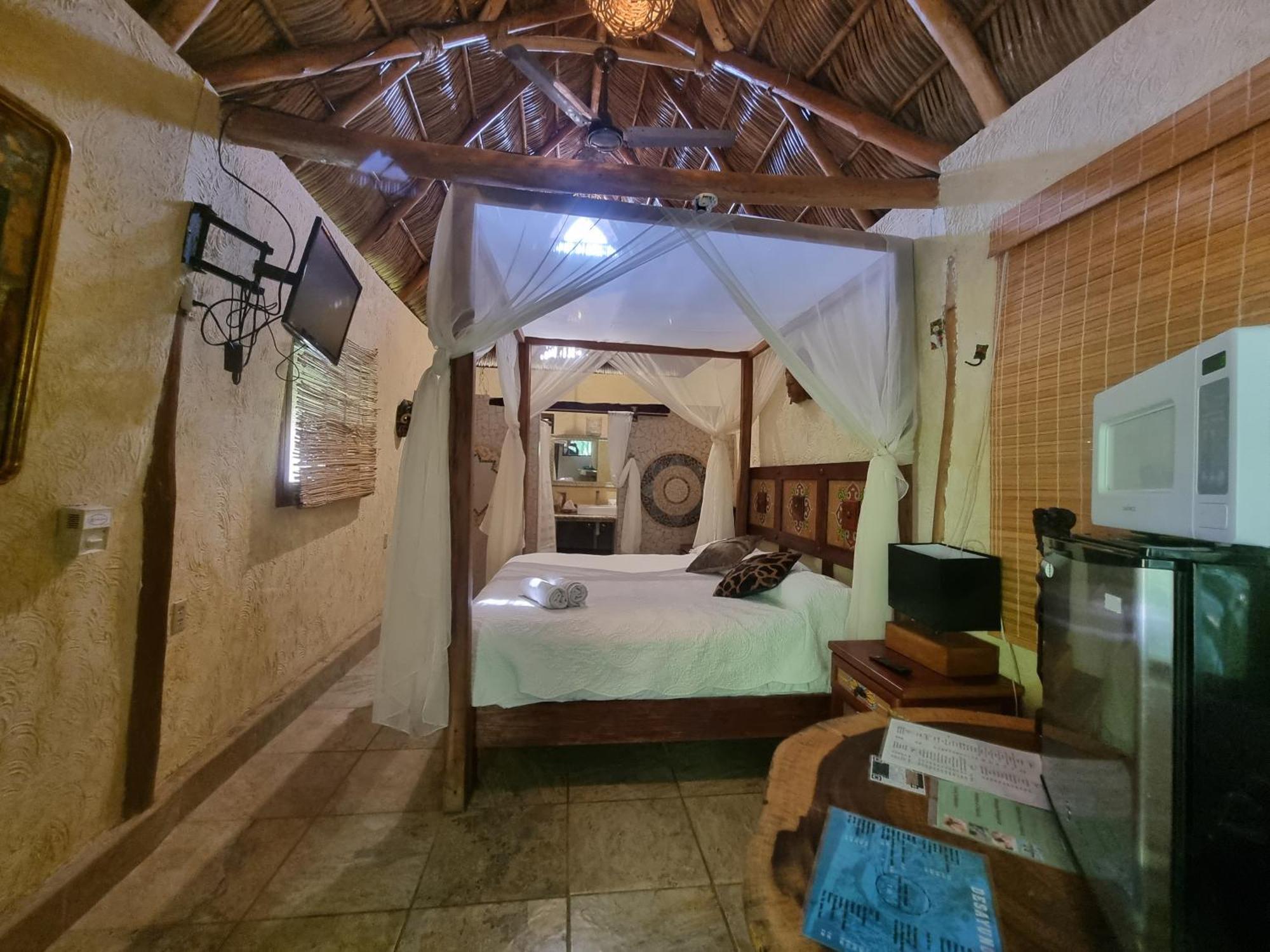 Eco Hotel Tahawi Ajijic Exteriör bild